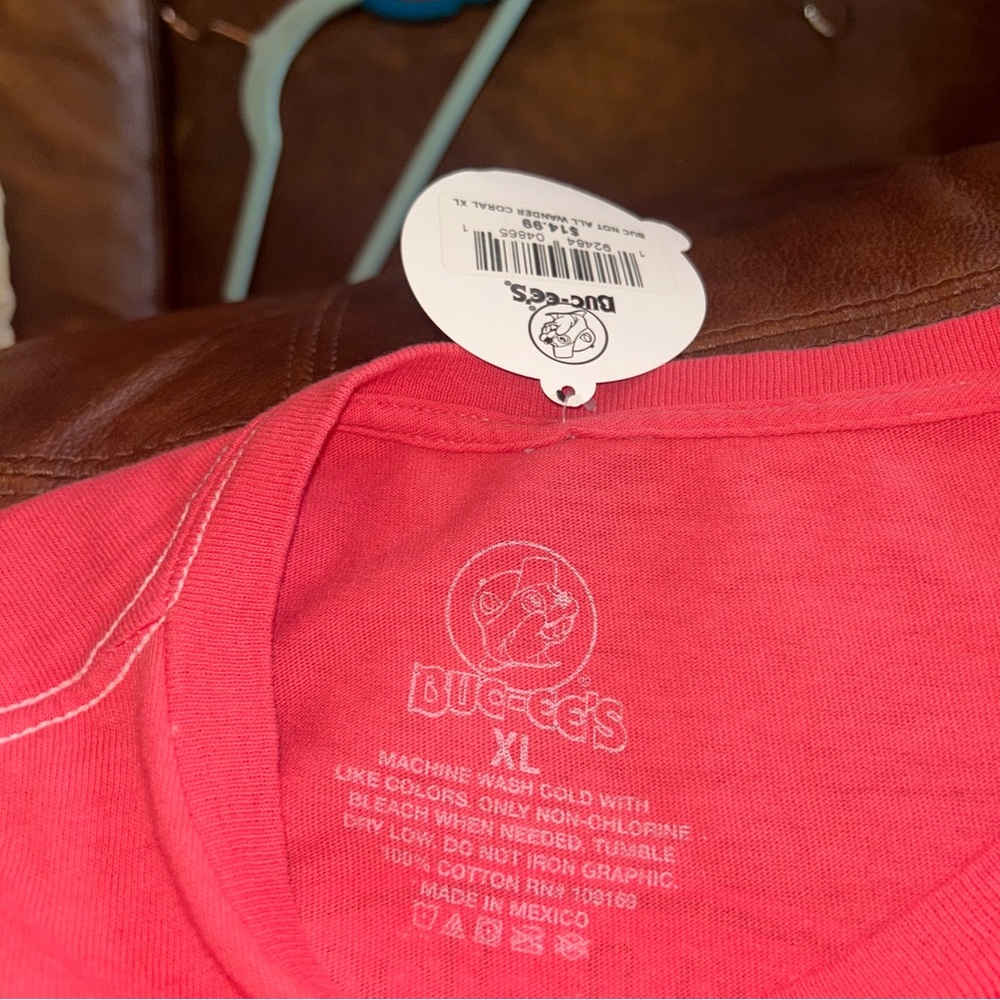 Orange Buc-ee’s Graphic T-Shirt size XL NWT - Picture 4 of 8